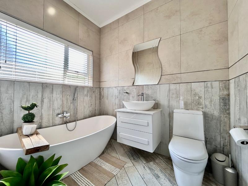 3 Bedroom Property for Sale in Caribbean Beach Club North West